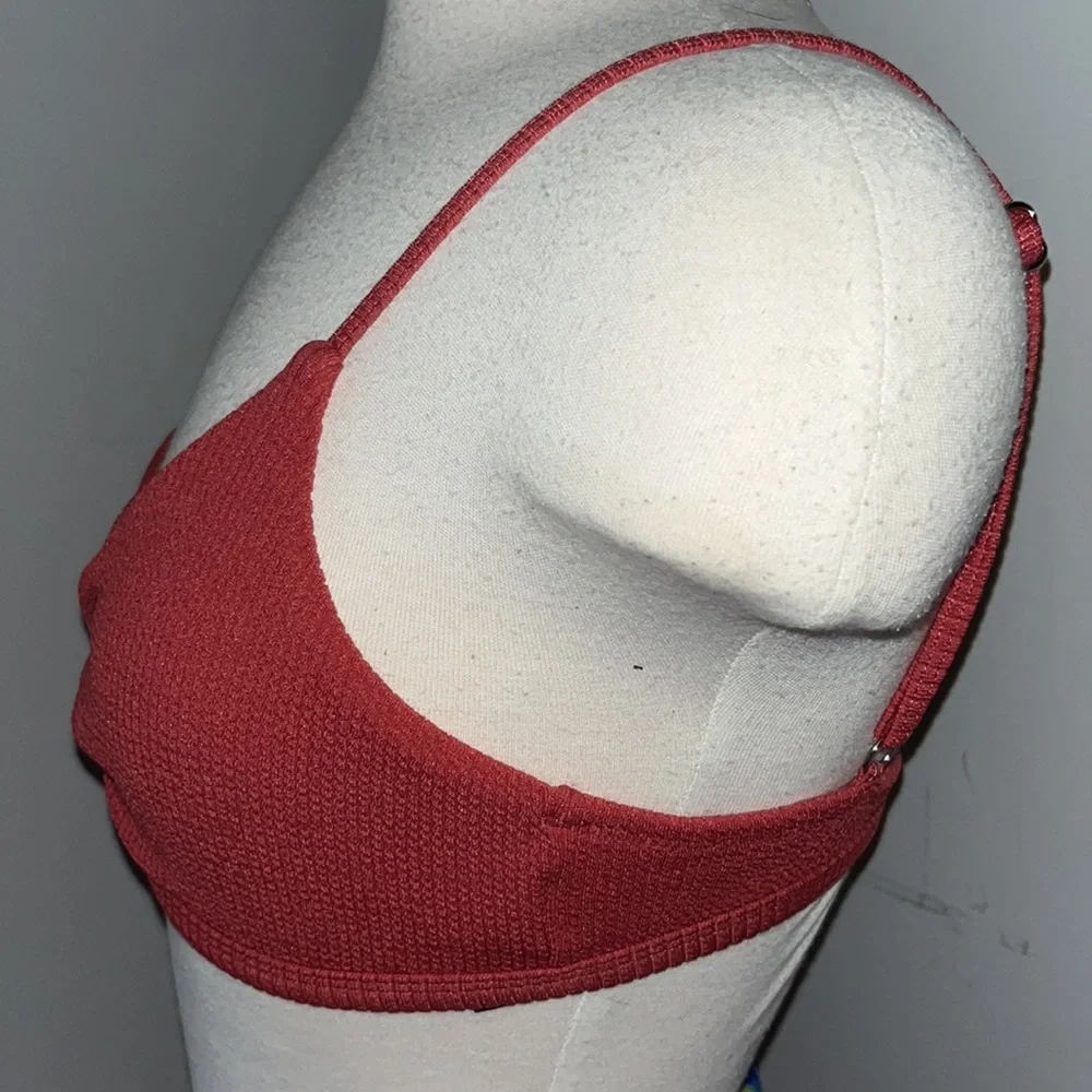 MINKPINK Kaya Twist Front Bikini Top in color Berry Textured Size Medium